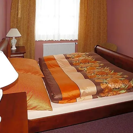 Отель Majak *