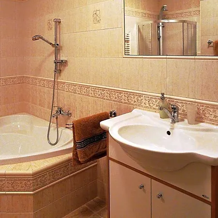 Majak Hotel *